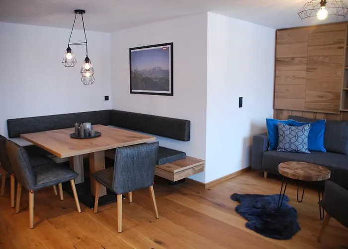 Lederer بيت للعطل *